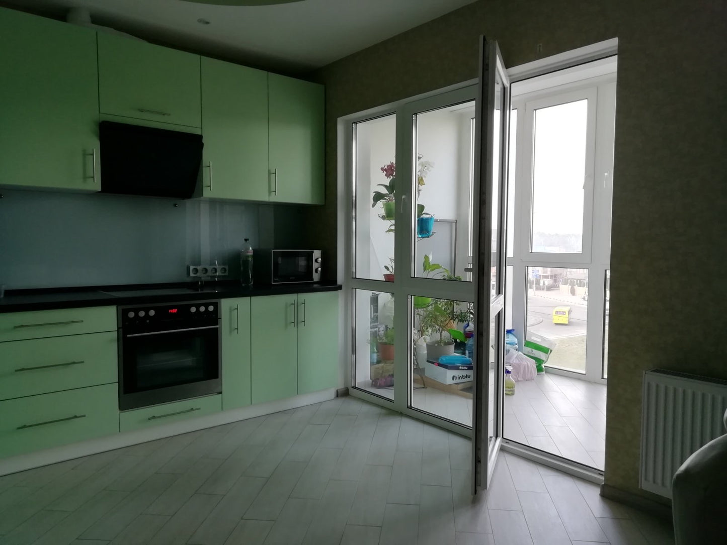 Kitchen cabinets installation