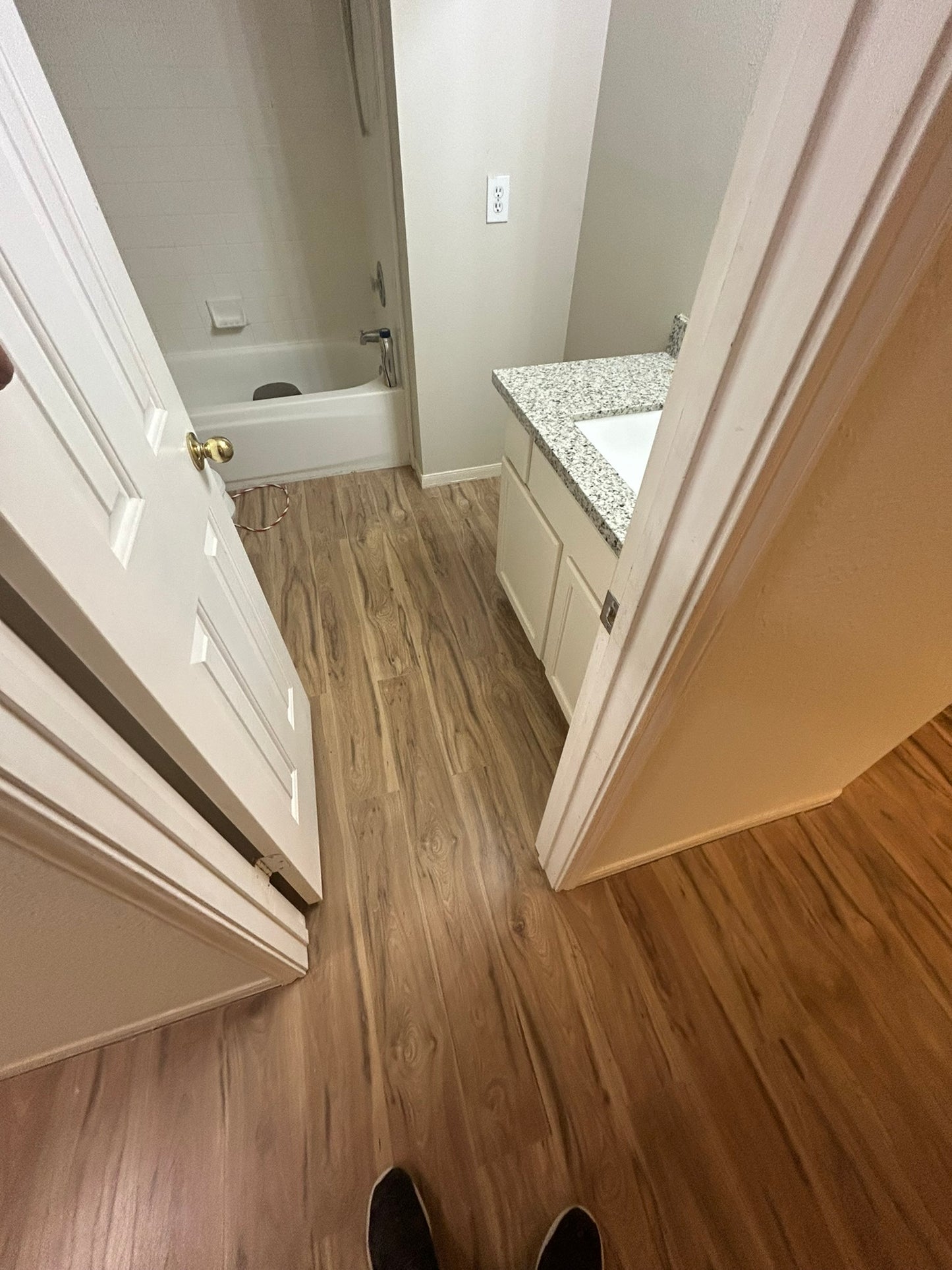 Professional Laminate Flooring Installation Services